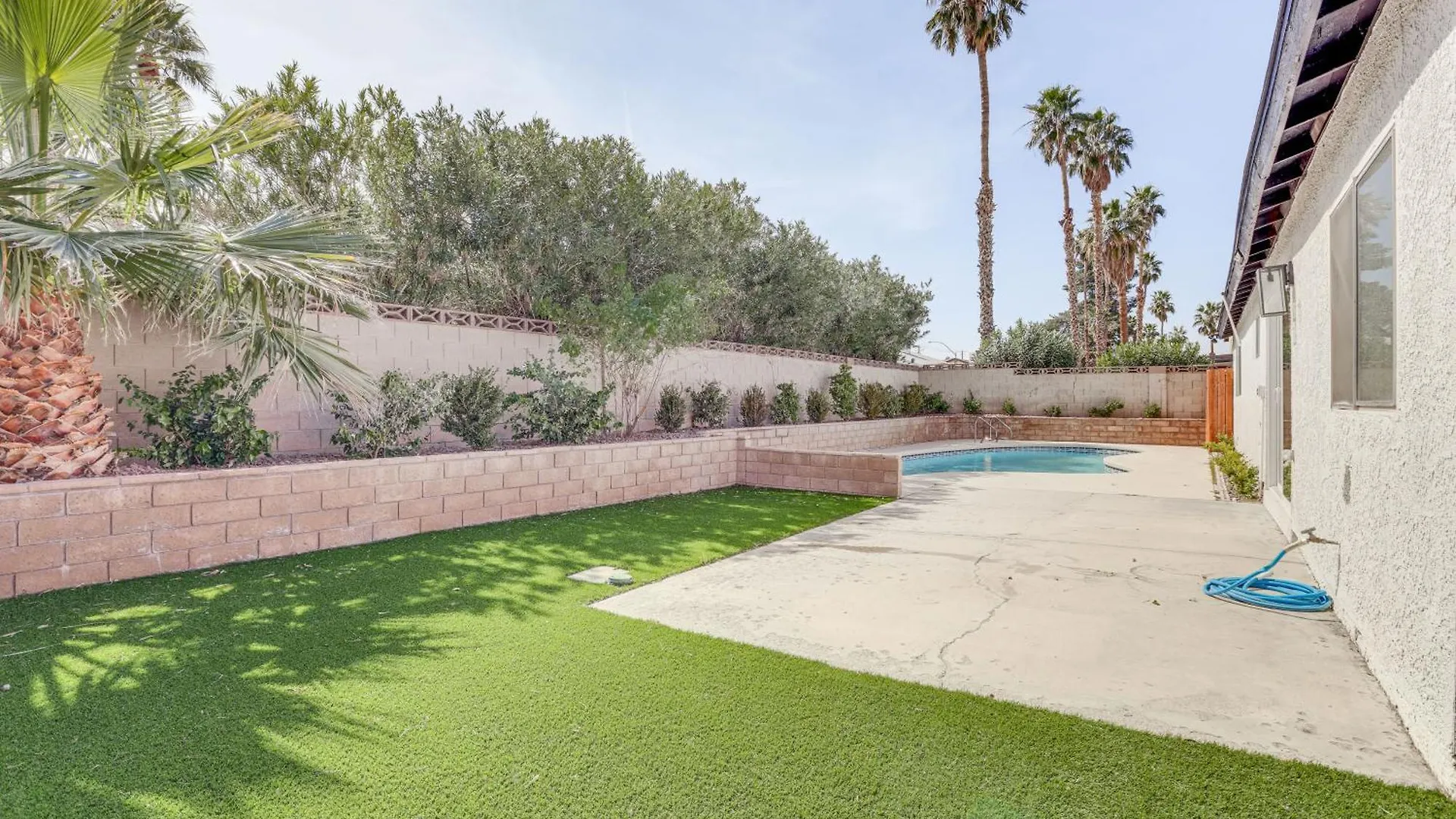 Dom wakacyjny Pet-Friendly Las Vegas Home With Pool 4 Mi To Strip Stany Zjednoczone Ameryki